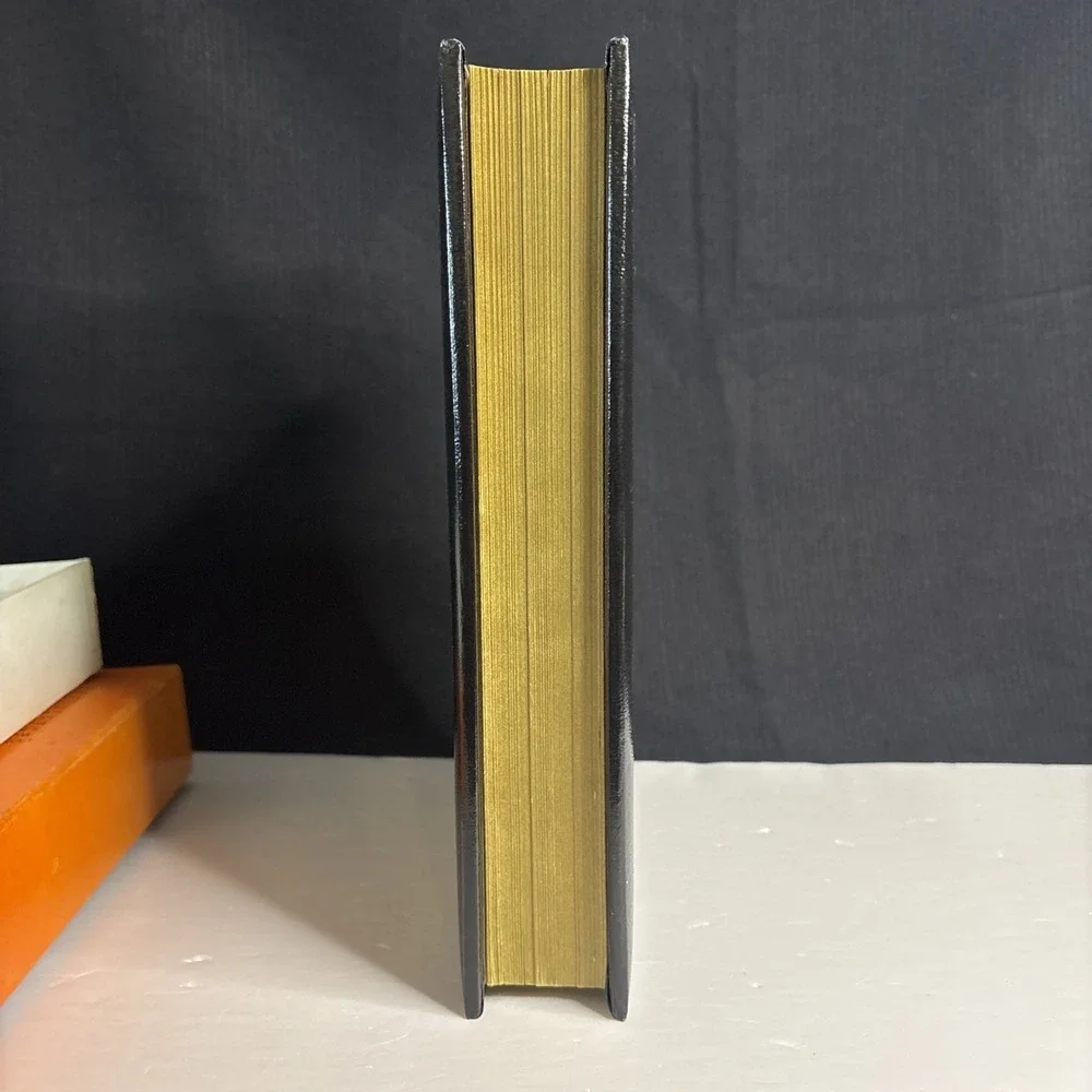 Vintage Regency Classic Family Holy Bible Thomas Nelson KJV Black Gold 709